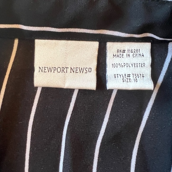 Button-Front Blouse - Picture 3 of 3